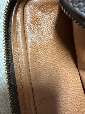 Louis vuitton wristlet Authentic